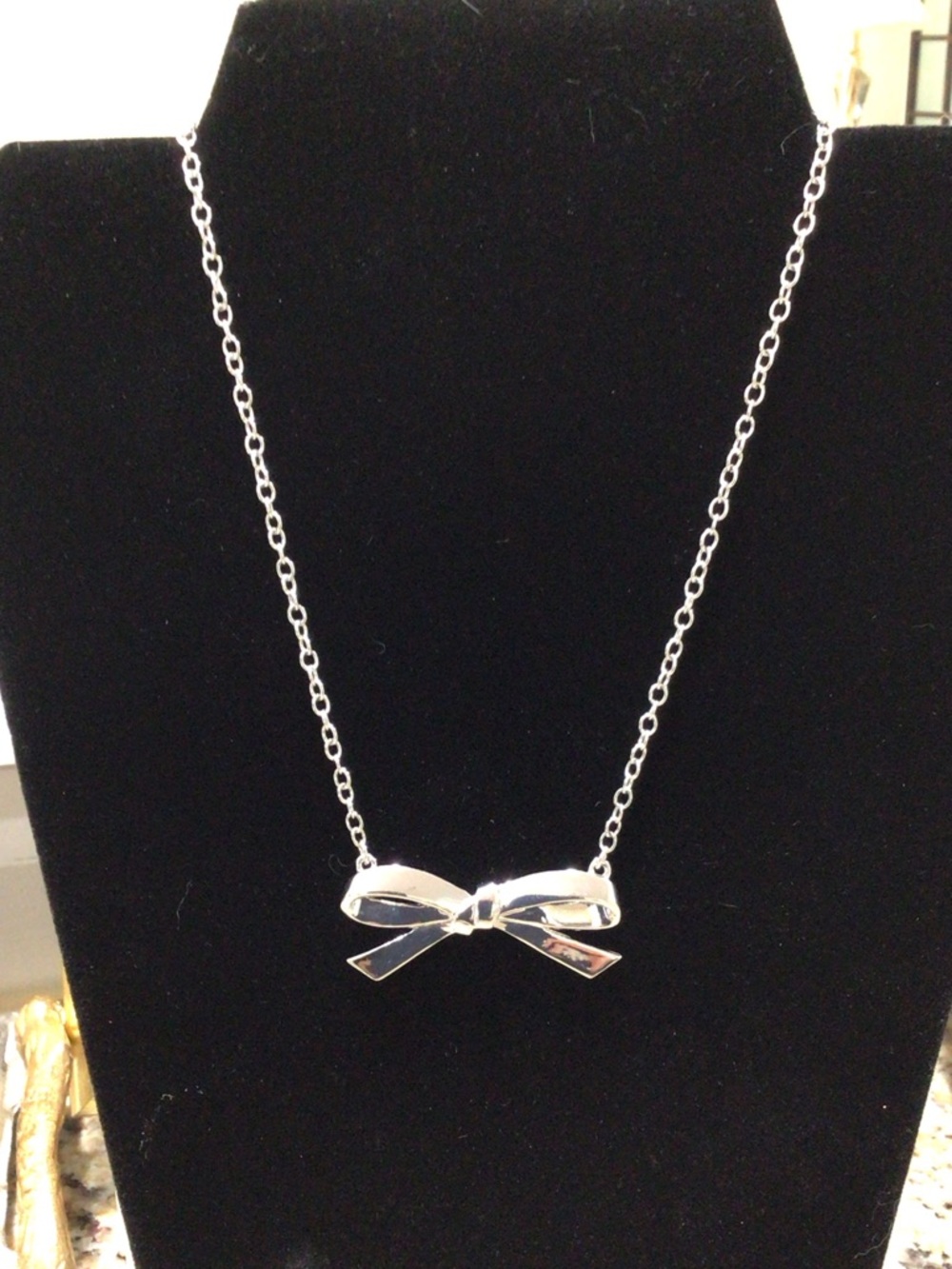 Rare kate spade Silver Large Bow Charm Necklace